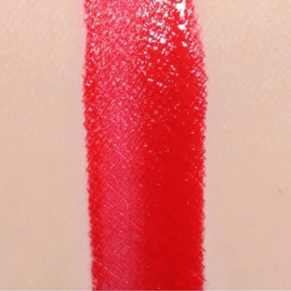 CHANEL Rouge Allure Laque Captivant – Glossy Scarlet Red Liquid Lipstick